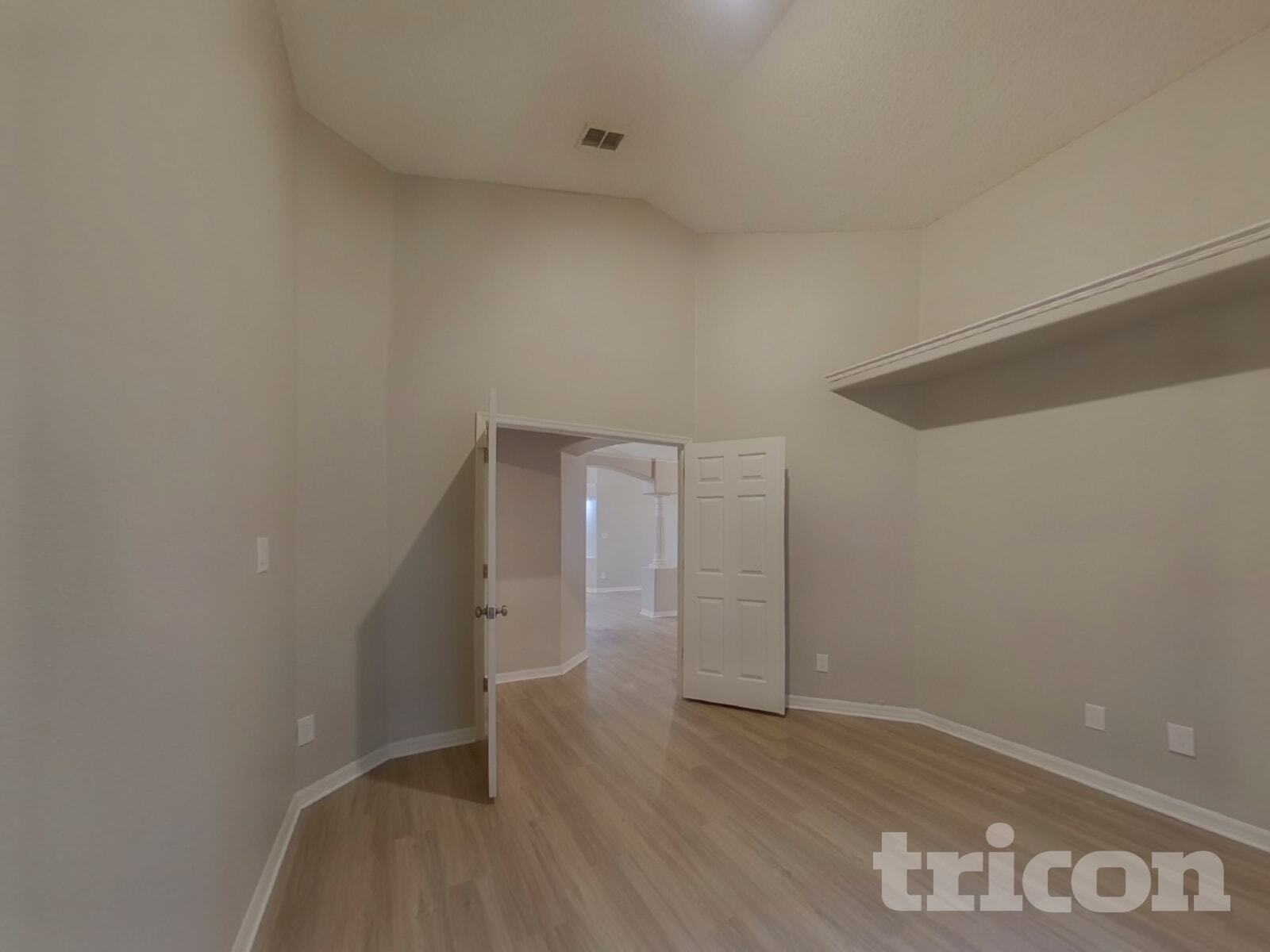 Building Photo - 1067 Stoneham Dr