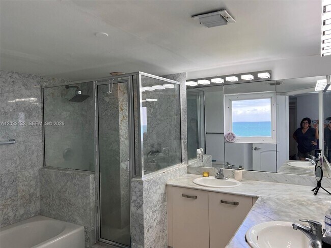 Building Photo - 8911 Collins Ave