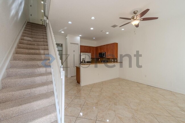 Building Photo - 708 SW 147th Ave