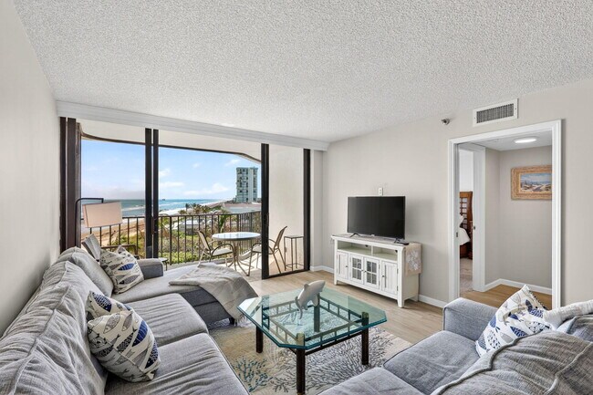 Building Photo - 9650 S Ocean Dr