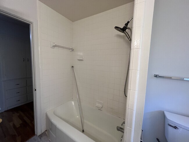 Building Photo - 3515 41st St