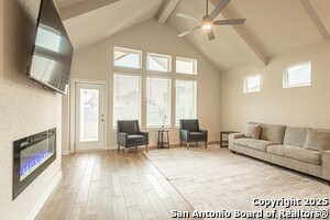 Building Photo - 1516 SPECHTS