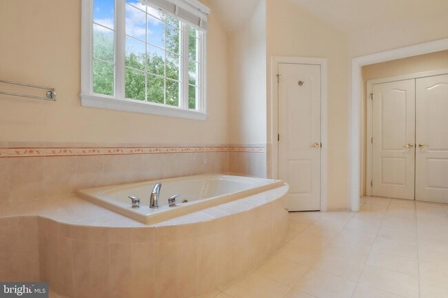 Building Photo - 13309 Big Cedar Ln