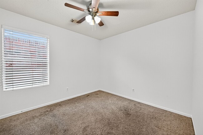 Building Photo - 19439 Hillside Springs Cir