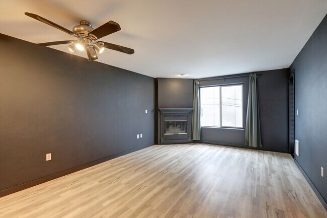 Building Photo - Charming 1 bedroom, 1 bathroom Queen Anne ...