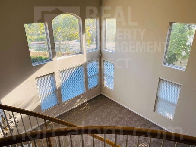 Building Photo - 116 Burgundy Ct