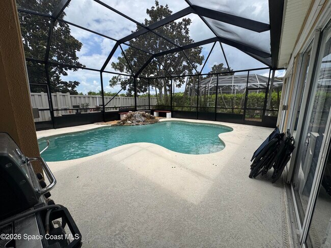 Building Photo - 5900 Herons Landing Dr
