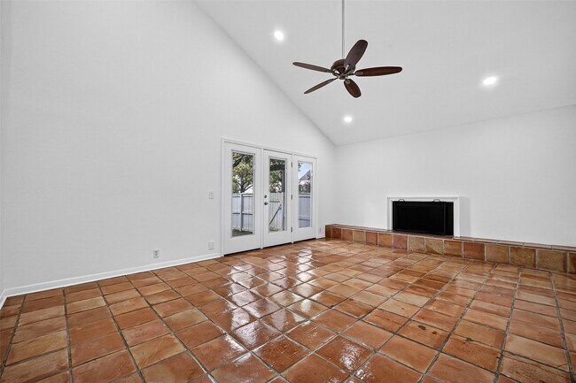Building Photo - 1344 Chardonnay Dr