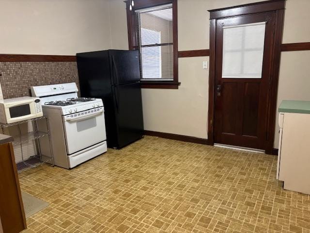 Kitchen - 4951 Botanical Ave