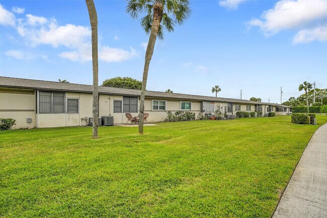 Building Photo - 2769 Ashley Dr W