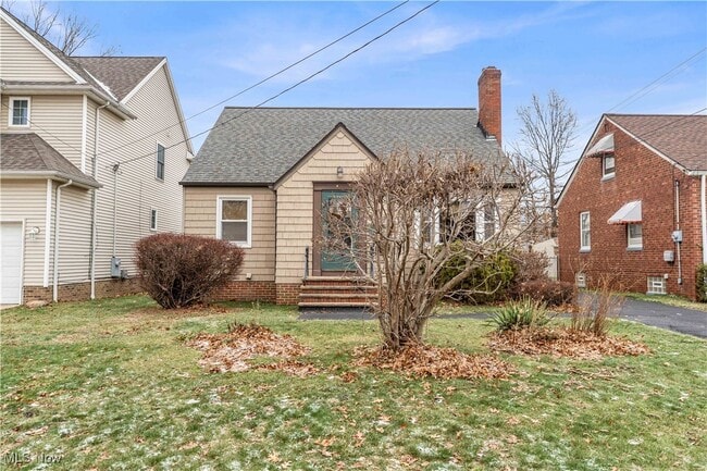 Building Photo - 25731 Farringdon Ave