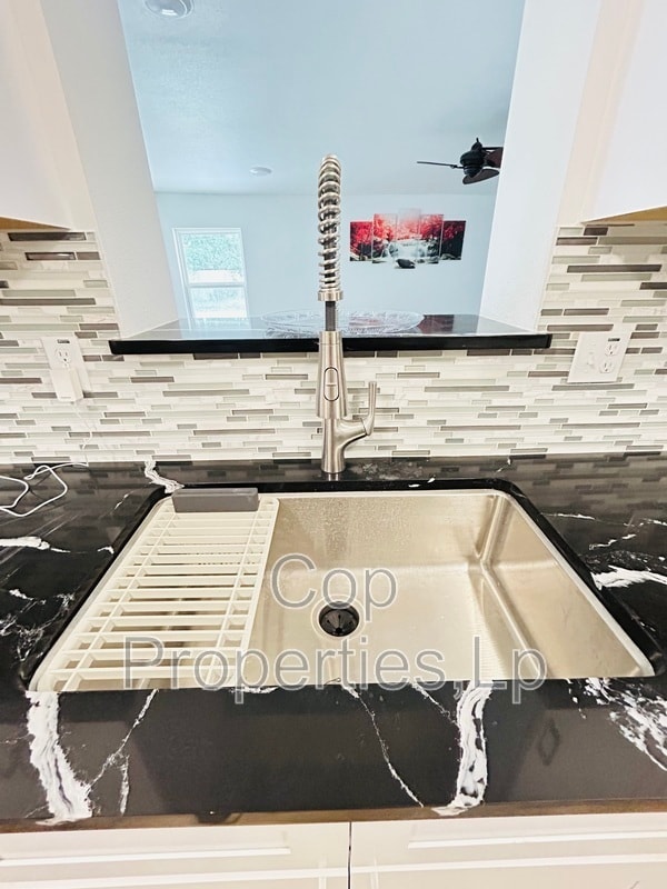 Building Photo - 129 Beechwood Ave