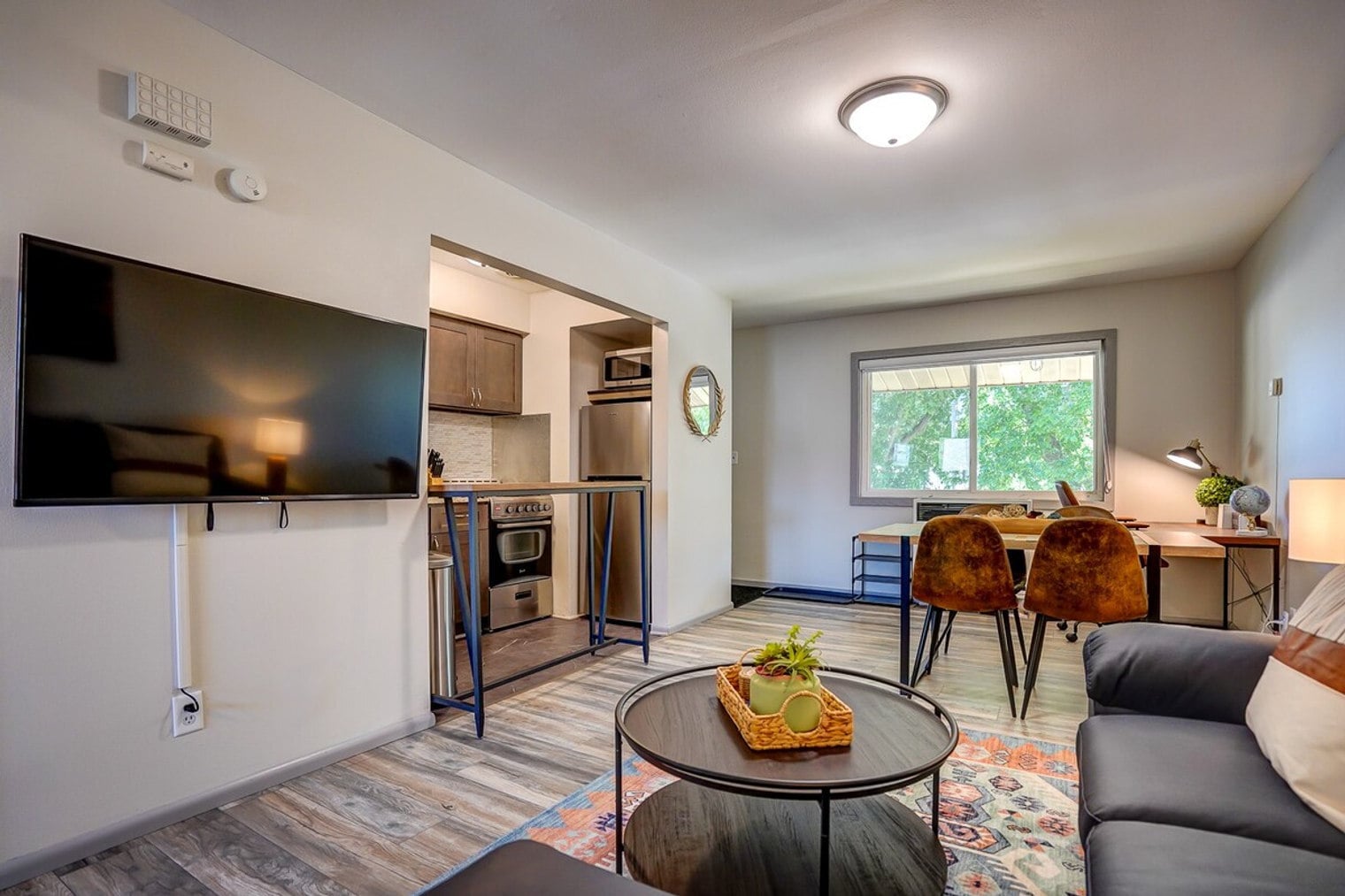 Building Photo - 407 S 94th Pl