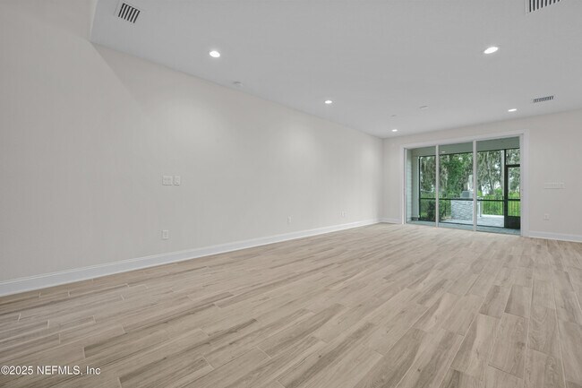 Building Photo - 23 Oak Pk Dr