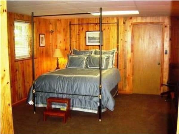 Basement has 4th bedroom/office off family room - 303 Ferncliff Dr