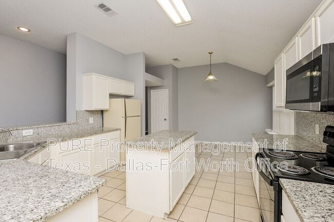 Building Photo - 6208 Bowin Dr