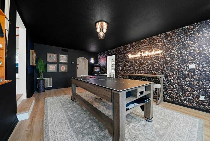 Building Photo - 14323 83rd Pl N