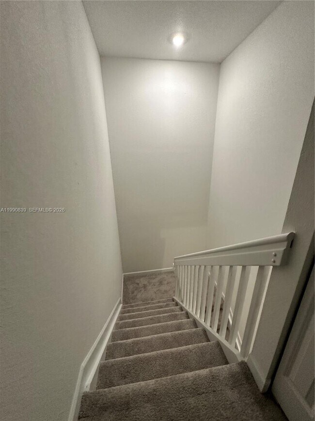 Building Photo - $2,499 2889 SE 25rd