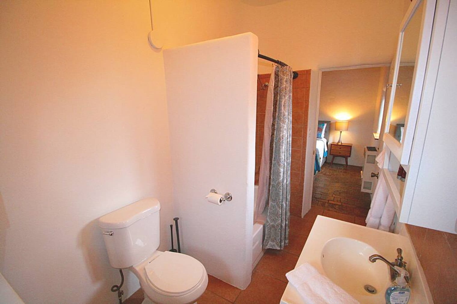 Building Photo - 250 B Closson St