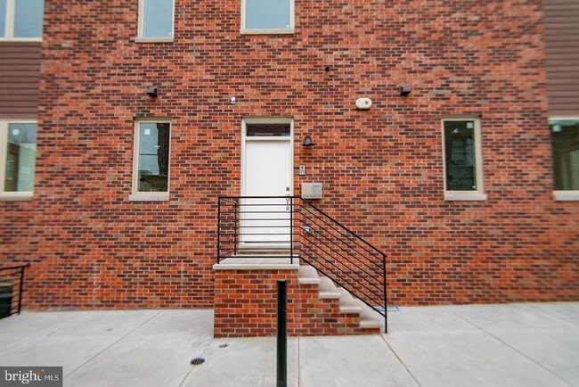 Building Photo - 1713 S 20th St