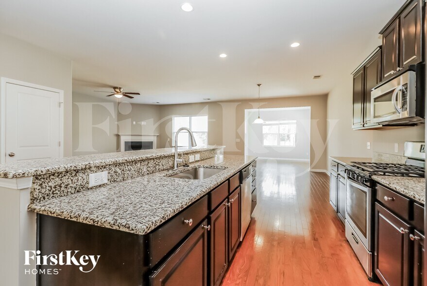 Building Photo - 602 Bridgewater Ct