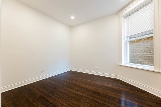 Building Photo - 1511 W Garfield Blvd