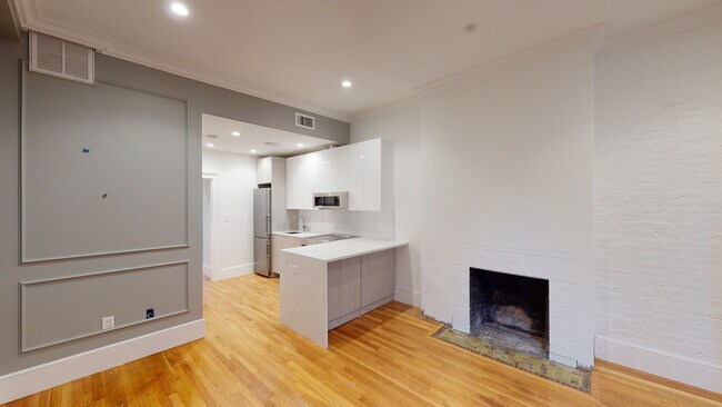 Building Photo - 60 Kirkland St