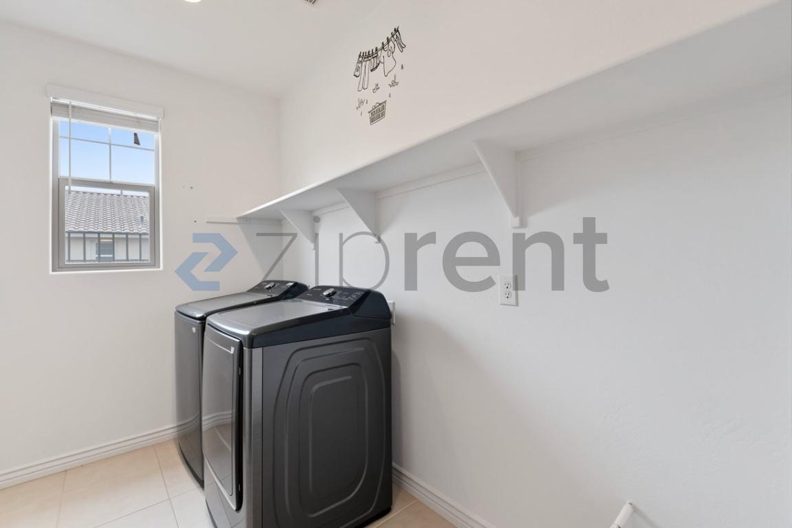 Building Photo - Unit