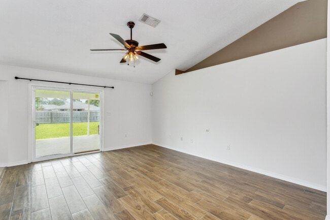 Building Photo - 2208 Seascale Ct