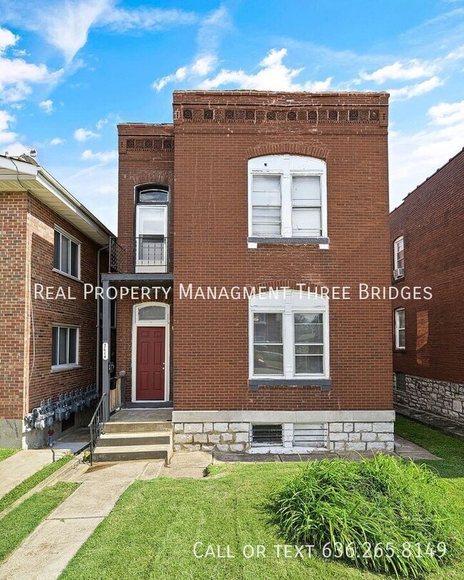 Primary Photo - Tower Grove South 1br Upstairs Apartment