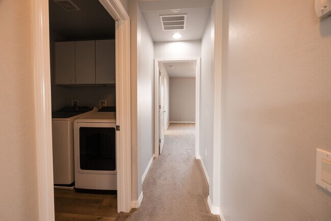 Building Photo - 8253 Arden Landing Pl