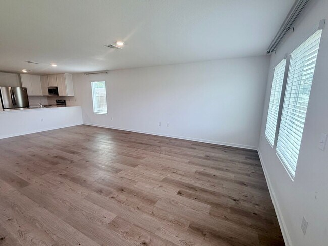 Building Photo - 1021 Sandhills Ln