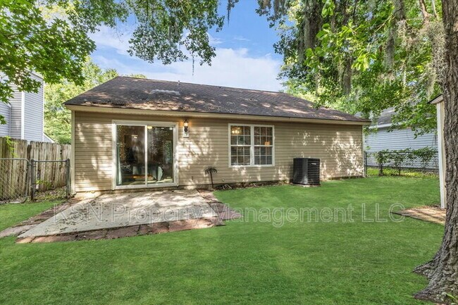 Building Photo - 7317 Leghorn St