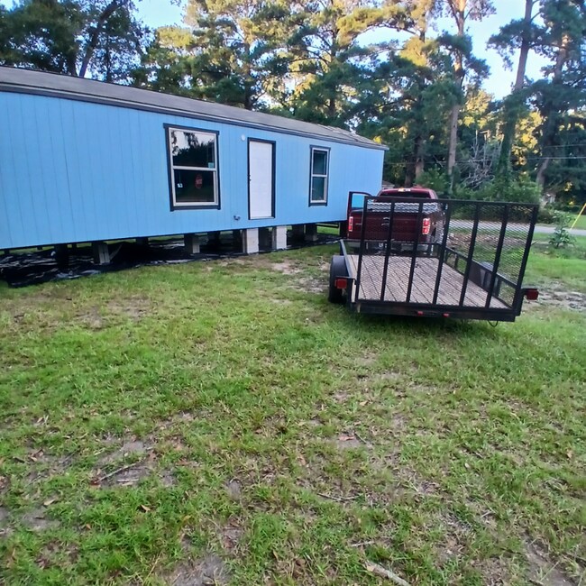 Building Photo - 259 Ceceile St