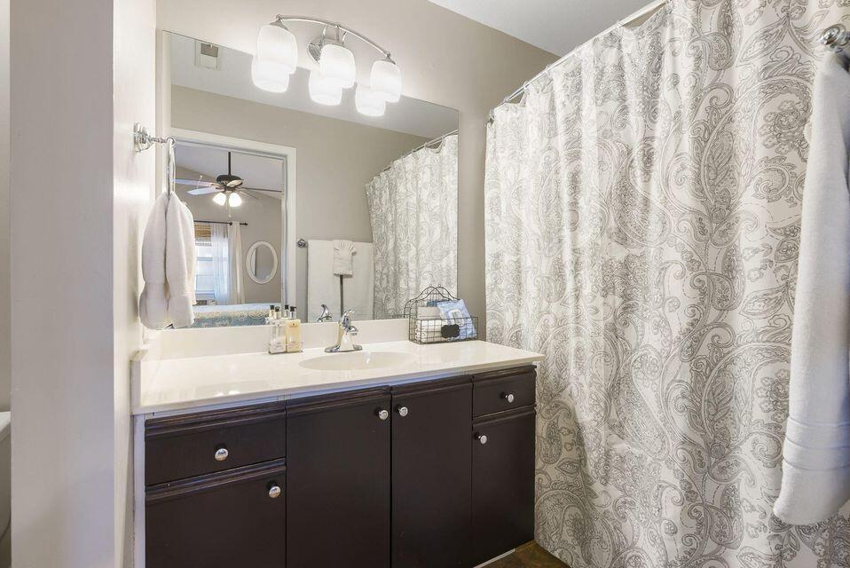 Building Photo - 175 W Rockford Dr