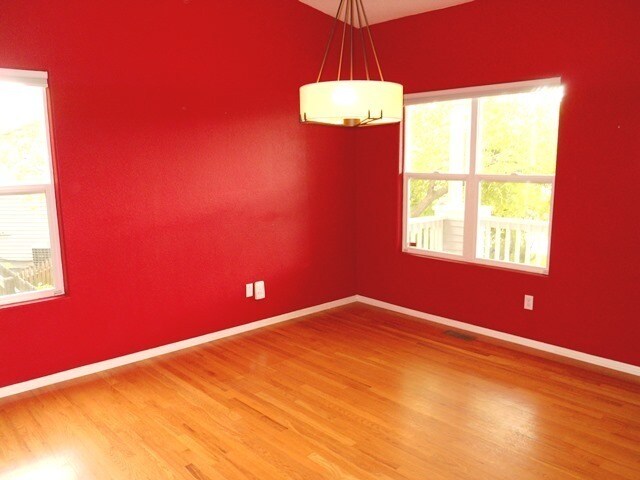 Building Photo - Three Bedroom Home in Wolf Creek, near Fox Hill GC