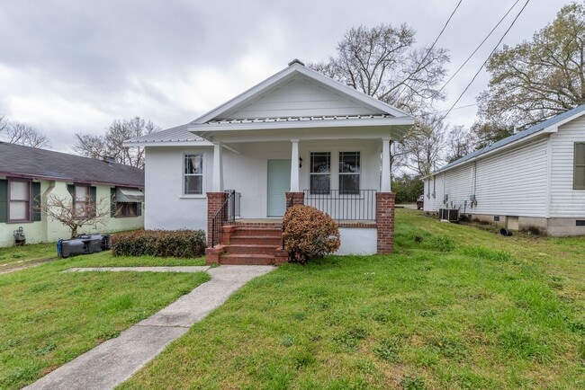 Primary Photo - $300 off 2nd month's rent!! Spacious 2 Bed...
