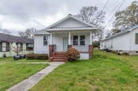 Building Photo - Spacious 2 Bedroom Cottage w/ Granite & Ha...