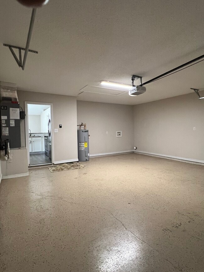 Garage - 116 Cabana Way