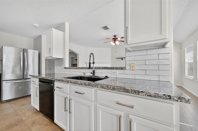 Building Photo - 5411 Losoya Ct