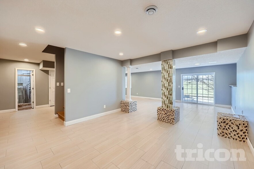 Building Photo - 4527 Mason Ave NE