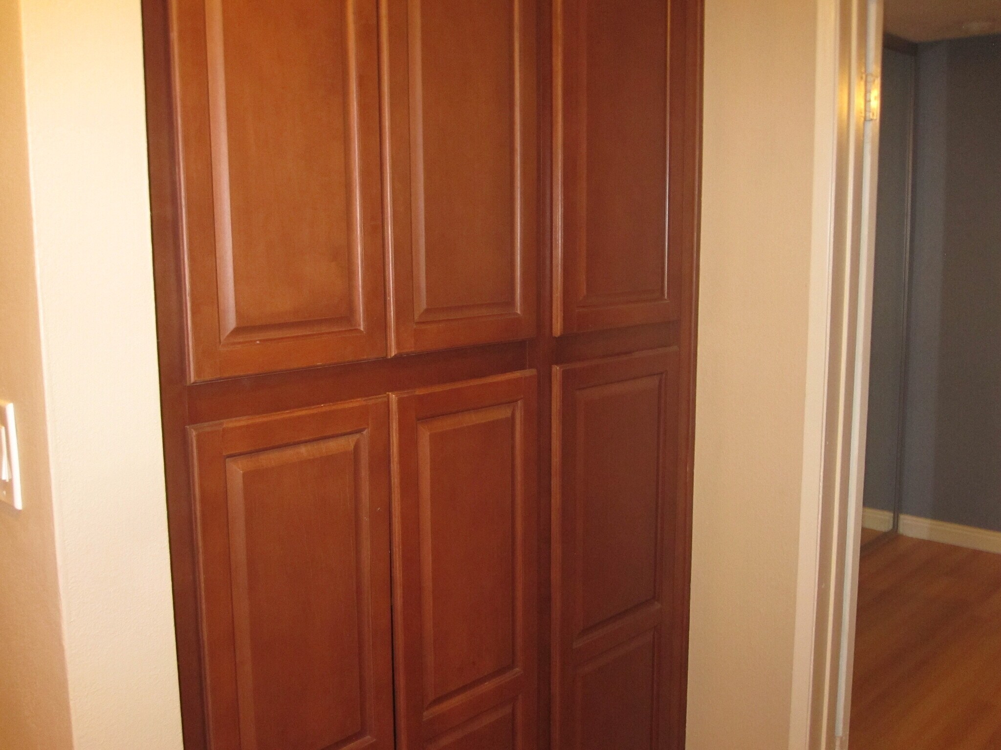 Building Photo - 215 Covina Ave