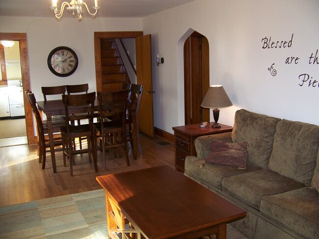 Building Photo - Furnished Two Bedrm, Brick Cottage in Mid-...