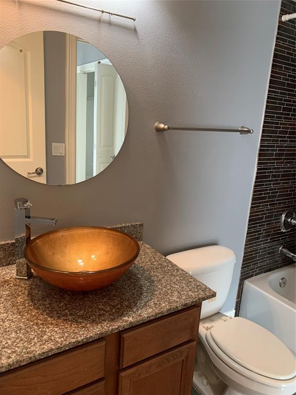 Building Photo - 3501 Chenevert St