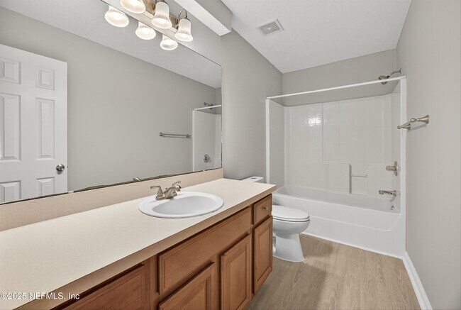 Building Photo - 655 Scrub Jay Dr