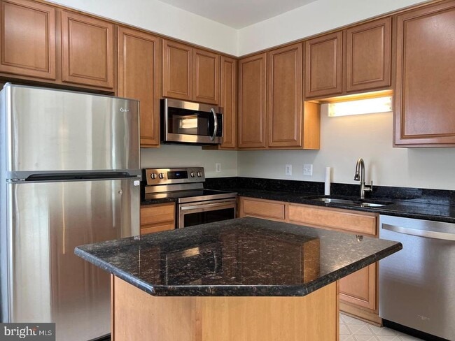 Building Photo - 14288 Glade Spring Dr