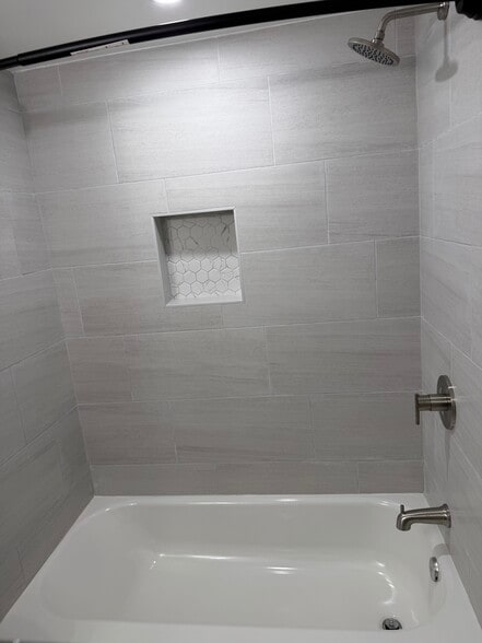 Bathroom - 4421 Romlon St