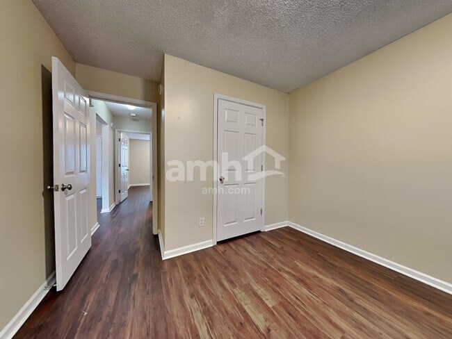 Building Photo - 20 Longleaf Cir