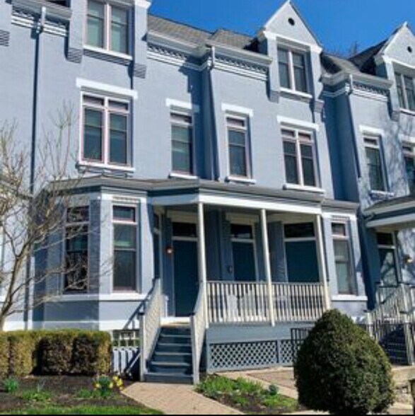 Building Photo - 2100 Sinton Ave