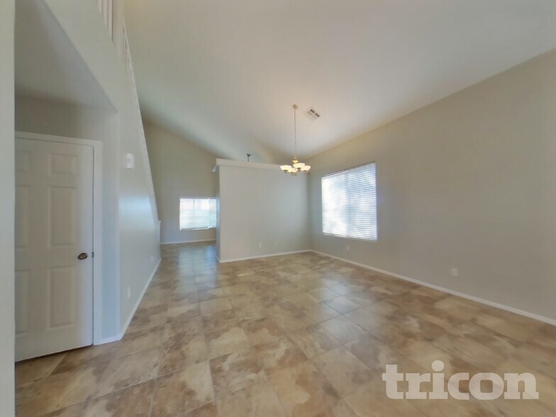 Building Photo - 24401 N Lost Dutchman Way